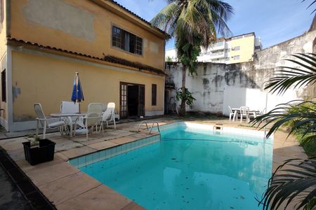 Casa para alugar com 700m², 3 quartos e 7 vagasPiscina