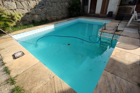 Casa para alugar com 700m², 3 quartos e 7 vagasPiscina
