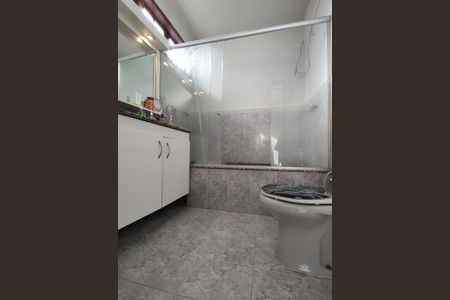 Casa para alugar com 700m², 3 quartos e 7 vagasBanheiro da Suíte 1