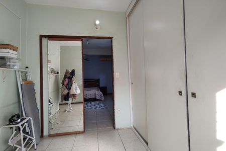 Casa para alugar com 700m², 3 quartos e 7 vagasCloset da suíte 1