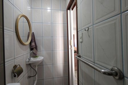 Casa para alugar com 700m², 3 quartos e 7 vagasBanheiro Social 1