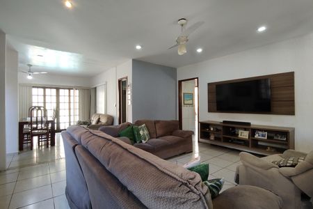 Casa para alugar com 700m², 3 quartos e 7 vagasSala