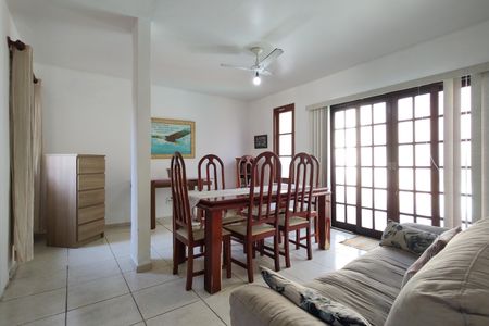 Casa para alugar com 700m², 3 quartos e 7 vagasSala