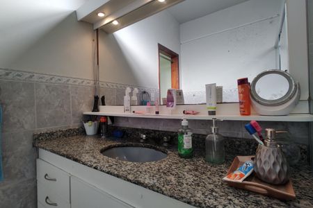 Casa para alugar com 700m², 3 quartos e 7 vagasBanheiro da Suíte 1