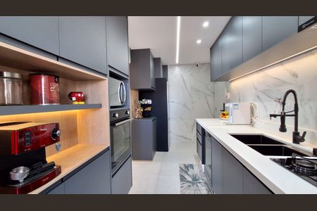 Apartamento à venda com 100m², 3 quartos e 2 vagasCozinha 