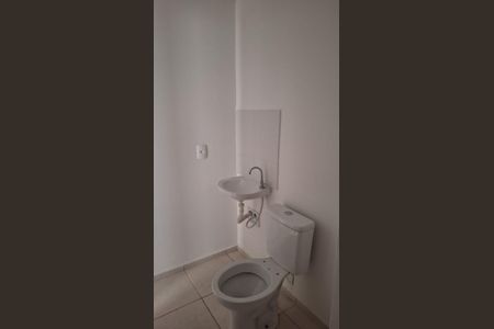 Banheiro de apartamento à venda com 3 quartos, 46m² em Várzea de Baixo, São Paulo