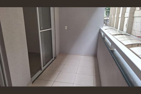 Apartamento à venda com 46m², 3 quartos e sem vagaVaranda