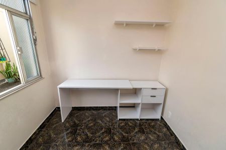 Apartamento para alugar com 50m², 2 quartos e 1 vagaQuarto 1 - Mesa de escritório