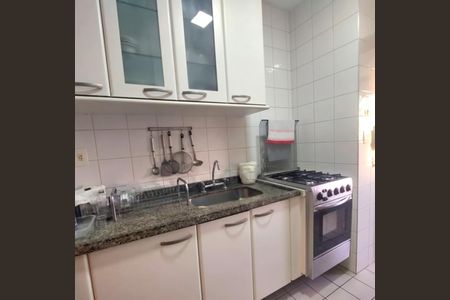 Apartamento à venda com 70m², 3 quartos e 2 vagasCozinha
