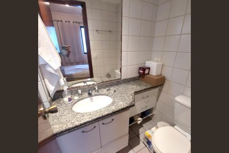 Apartamento à venda com 70m², 3 quartos e 2 vagasBanheiro