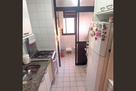 Apartamento à venda com 70m², 3 quartos e 2 vagasCozinha