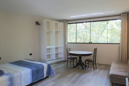 Studio de kitnet/studio para alugar com 1 quarto, 25m² em Jardim das Vertentes, São Paulo