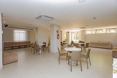 Apartamento à venda com 53m², 2 quartos e 1 vaga Apartamento à venda com 53m², 2 quartos e 1 vagaÁrea comum - Salão de festas 2