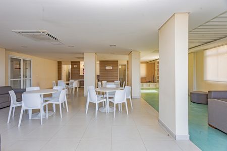Apartamento à venda com 53m², 2 quartos e 1 vaga Apartamento à venda com 53m², 2 quartos e 1 vagaÁrea comum - Salão de festas