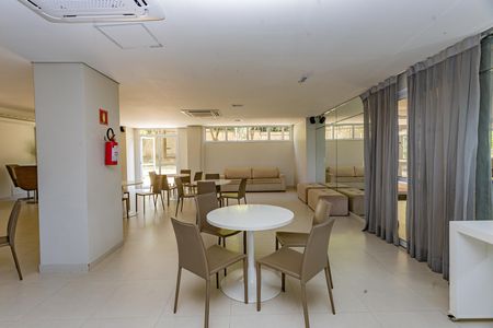 Apartamento à venda com 53m², 2 quartos e 1 vaga Apartamento à venda com 53m², 2 quartos e 1 vagaÁrea comum - Salão de festas 2