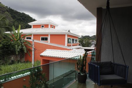 Casa de condomínio à venda com 400m², 4 quartos e 3 vagasVaranda gourmet