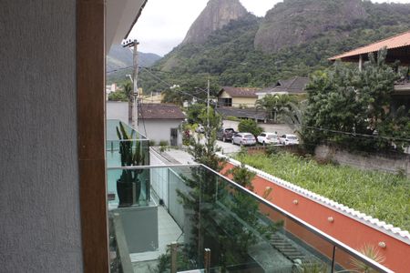 Casa de condomínio à venda com 400m², 4 quartos e 3 vagasVaranda gourmet