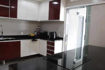 Cozinha de casa de condomínio à venda com 4 quartos, 400m² em Jacarepaguá, Rio de Janeiro