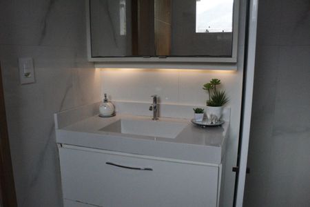 Casa de condomínio à venda com 400m², 4 quartos e 3 vagasBanheiro da Suíte
