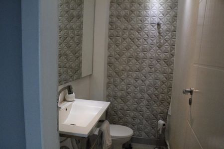 Casa de condomínio à venda com 400m², 4 quartos e 3 vagasLavabo