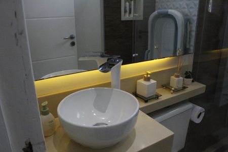 Casa de condomínio à venda com 400m², 4 quartos e 3 vagasBanheiro Social