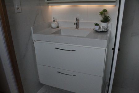 Casa de condomínio à venda com 400m², 4 quartos e 3 vagasBanheiro da Suíte
