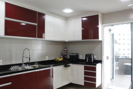 Cozinha de casa de condomínio à venda com 4 quartos, 400m² em Jacarepaguá, Rio de Janeiro