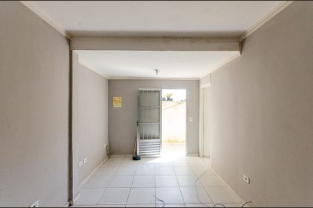 Sala de casa para alugar com 3 quartos, 220m² em Parque Sao Domingos, São Paulo