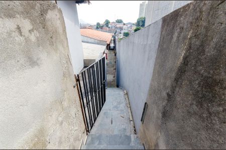 Casa para alugar com 220m², 3 quartos e sem vagaEscada externa