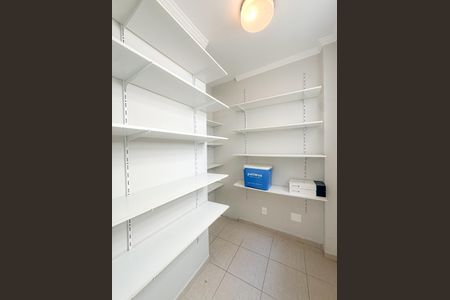 Apartamento à venda com 107m², 2 quartos e 1 vagaÁrea de Serviço