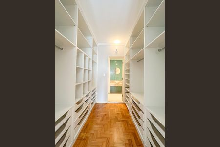 Apartamento à venda com 107m², 2 quartos e 1 vagaCloset Suíte