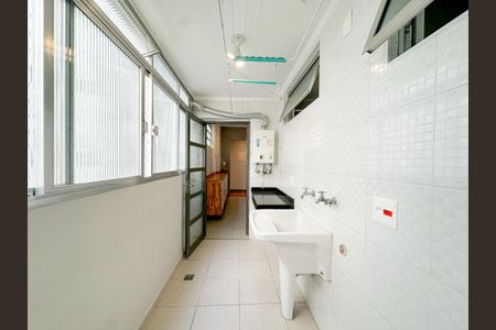 Apartamento à venda com 107m², 2 quartos e 1 vagaÁrea de Serviço