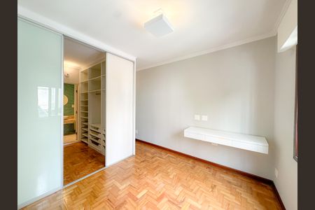 Apartamento à venda com 107m², 2 quartos e 1 vagaSuíte