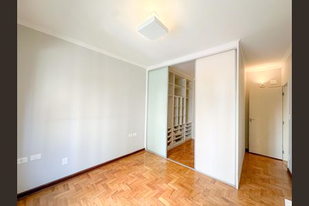 Apartamento à venda com 107m², 2 quartos e 1 vagaSuíte