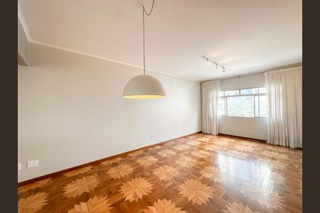 Apartamento à venda com 107m², 2 quartos e 1 vagaSala/Cozinha