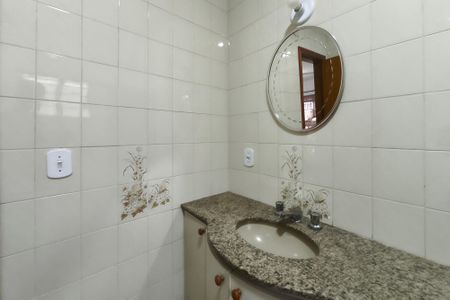 Casa para alugar com 200m², 4 quartos e 3 vagasBanheiro Social
