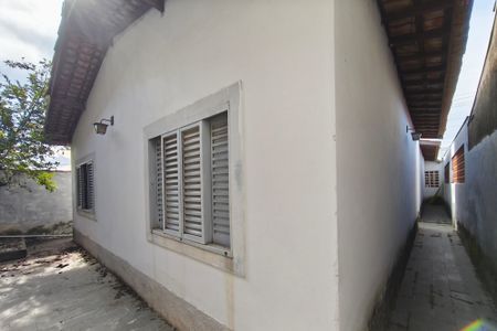 Casa para alugar com 200m², 4 quartos e 3 vagasQuintal