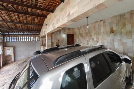 Casa para alugar com 200m², 4 quartos e 3 vagasQuintal - Garagem