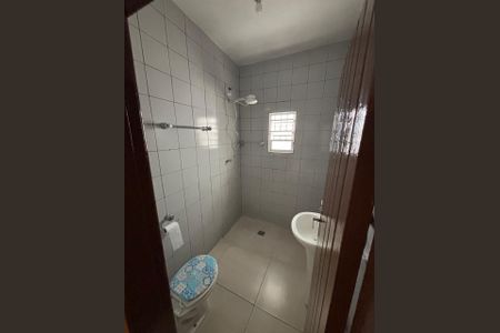 Banheiro de casa à venda com 2 quartos, 80m² em Parque Santa Madalena, São Paulo