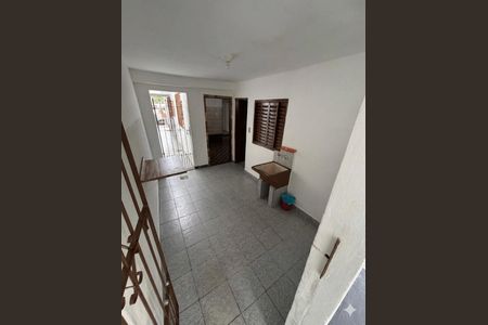 Casa à venda com 80m², 2 quartos e 1 vagaÁrea de serviço
