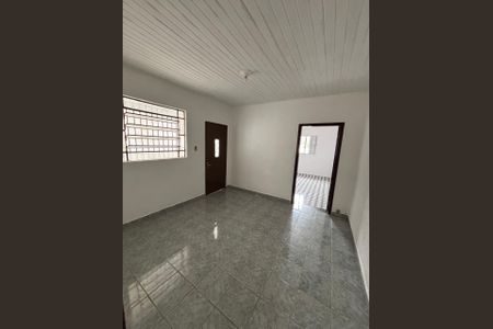 Sala de casa à venda com 2 quartos, 80m² em Parque Santa Madalena, São Paulo