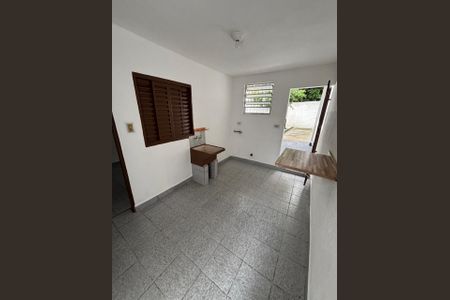 Casa à venda com 80m², 2 quartos e 1 vagaÁrea de serviço