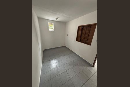 Casa à venda com 80m², 2 quartos e 1 vagaQuarto