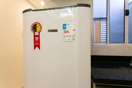 Cozinha - Geladeira de apartamento para alugar com 1 quarto, 28m² em Penha de França, São Paulo