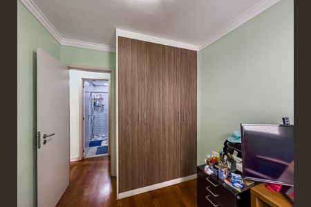Cabinete de madeira com portas e gavetas em uma sala de estar e jantar. de apartamento à venda com 3 quartos, 64m² em Paulicéia, São Bernardo do Campo