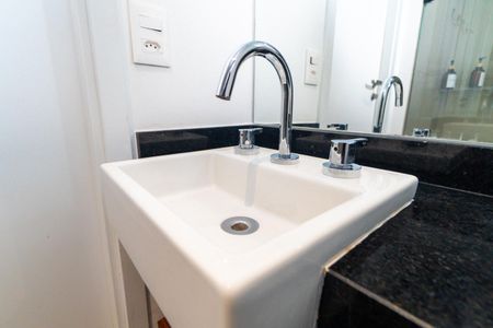 Banheiro de kitnet/studio para alugar com 1 quarto, 34m² em Vila Clementino, São Paulo