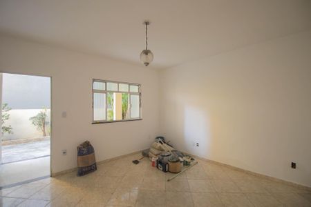 Sala de casa para alugar com 2 quartos, 95m² em Trindade, São Gonçalo