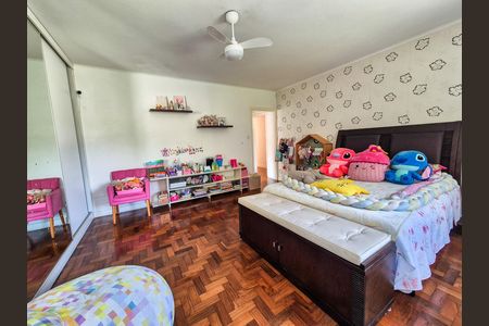 Casa à venda com 412m², 4 quartos e 4 vagas Casa à venda com 412m², 4 quartos e 4 vagasSuíte 2