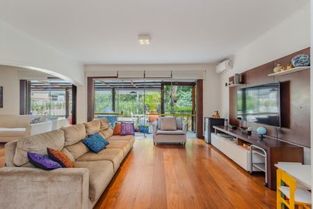 Casa à venda com 420m², 4 quartos e 4 vagas