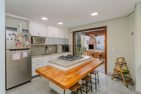 Casa à venda com 420m², 4 quartos e 4 vagas